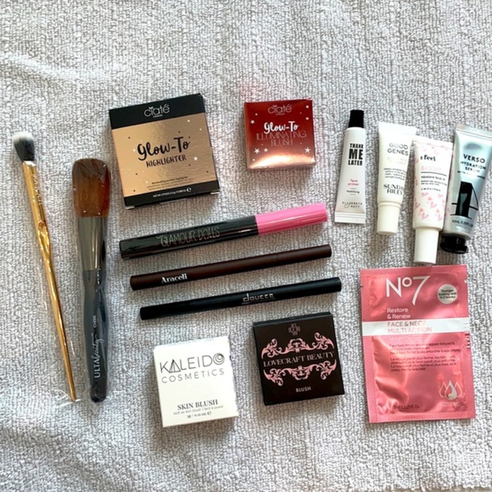 Makeup & Skincare Bundle 14 pieces. NEW